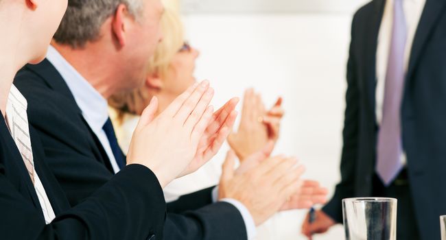 Dans quel pays est-il interdit d’applaudir ?